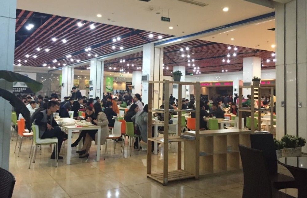 學校食堂經營規范與安全規避策略