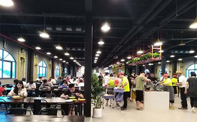 泉州工地食堂開(kāi)餐現(xiàn)場(chǎng)圖片