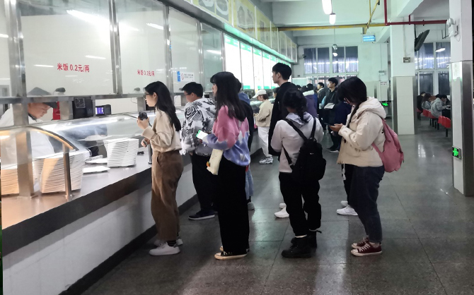 漳州食堂承包商:讓員工吃上放心餐