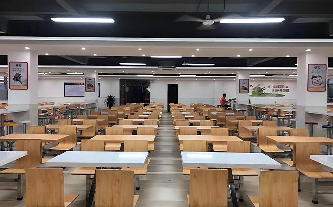 福清食堂承包：餐飲服務(wù)的智能化發(fā)展趨勢