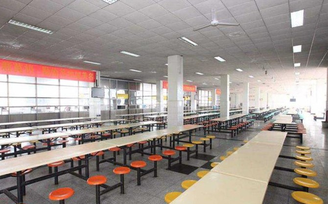 泉州食堂承包中工廠職工食堂環境圖片