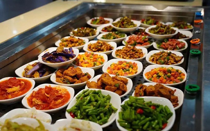 龍巖食堂承包案例用餐現場菜品圖片