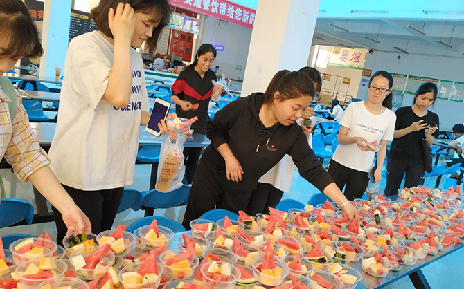 漳州食堂承包商分享營(yíng)養(yǎng)美味搭配經(jīng)驗(yàn)