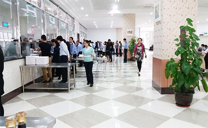 晉江企業食堂開餐圖片