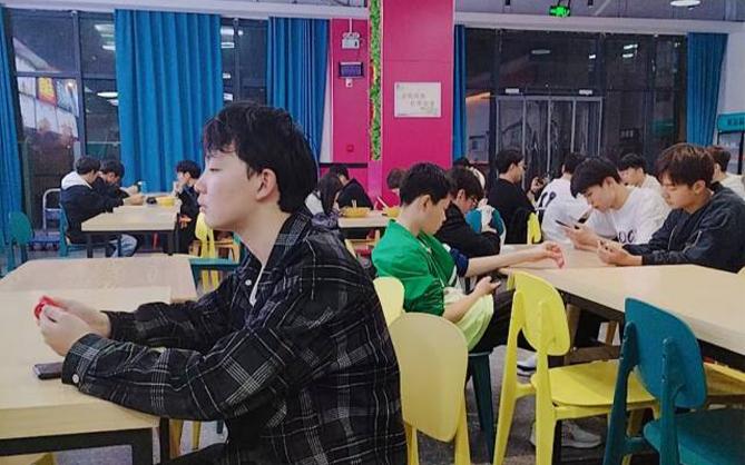 福州學校食堂環境圖片